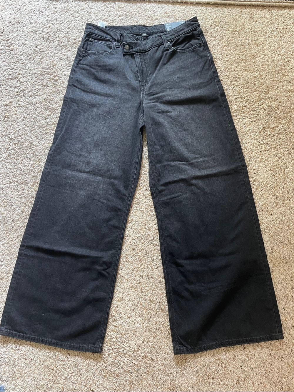 NWT American Eagle Outfitters Strigid Black low rise dreamy drape Wide-Leg Jeans
